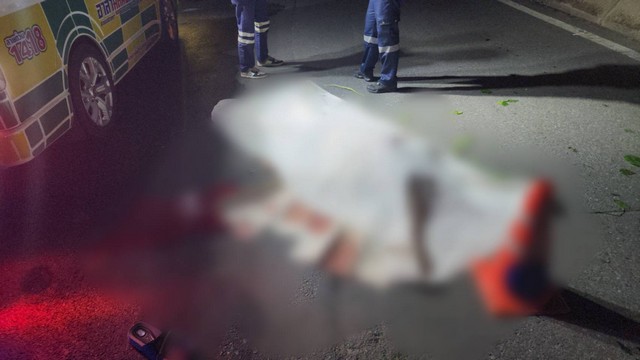 ปทุมธานี หนุ่ม 42 ปี ซิ่งจยย.แหกโค้ง ตกสะพานต่างระดับเสียชีวิต