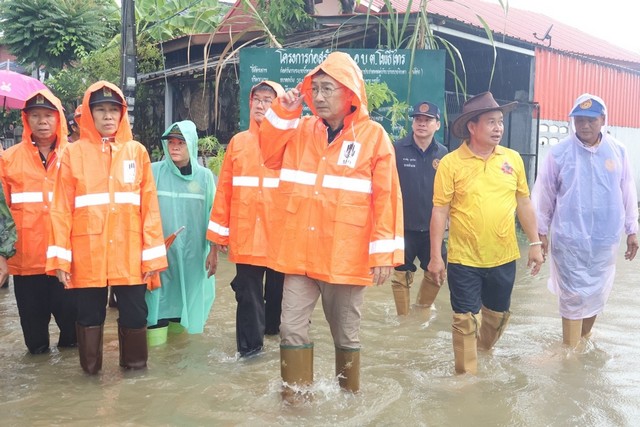 ยโสธร-ผู้ว่าฯ ยโสธร รุดลงพื้นที่ป่าติ้ว! เร่งช่วยเหลือประชาชนหลังลำเซบายเอ่อท่วมบ้านเรือน