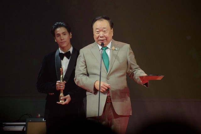 งานประกาศรางวัล “สุพรรณหงส์ ครั้งที่ 33 ประจำปี 2567” ภายใต้แนวคิด “อินฟินิตี้” สร้างก้าวใหม่ที่แข็งแกร่งร่วมกัน