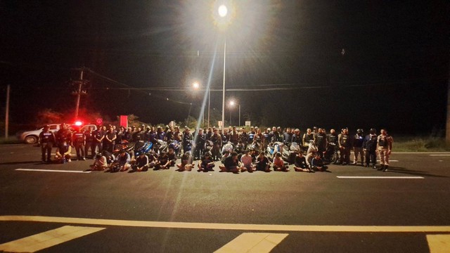 บุรีรัมย์-ตร รวบเด็กแว้นซิ่งจยย ป่วนชาวบ้านกลางดึกกองเชียร์โดนด้วย