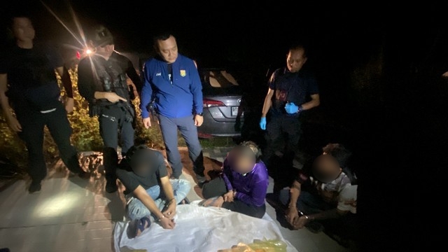 กาฬสินธุ์-สืบจังหวัดกาฬสินธุ์บุกรวบ 3 เอเย่นต์ค้ายาบ้า ยึดของกลางกว่าครึ่งล้านเม็ด