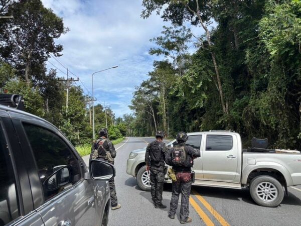 ยะลา-คนร้ายลอบวางระเบิด ชป.EOD ตชด.44 เตรียมเข้าพื้นที่ อ.ธารโต จ.ยะลา โชคดีไร้เจ็บ-ตาย คาดสร้างสถานการณ์ป่วนใต้