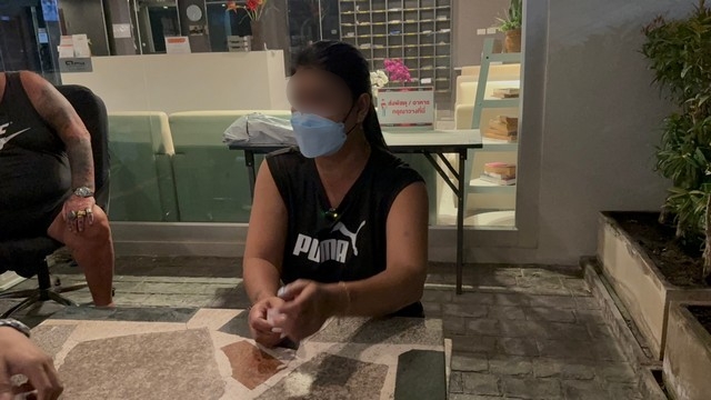 ชลบุรี-อุกอาจ คนร้ายควงมีดจี้สาวบาร์หวังขยี้กาม ชิงทรัพย์กลางเมืองพัทยา วอน ตร.เร่งล่าตัวหวั่นก่อเหตุซ้ำ