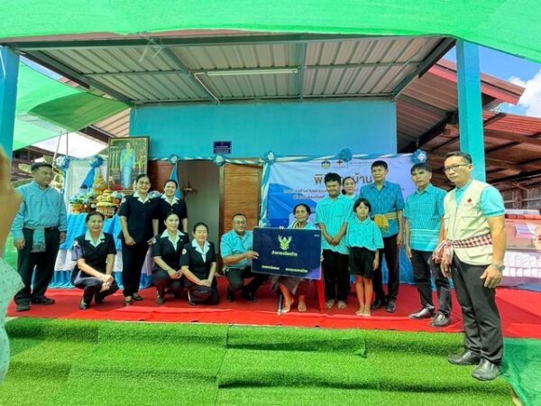 ร้อยเอ็ด…จังหวัดร้อยเอ็ด เดินหน้าส่งมอบบ้านกาชาดเพื่อผู้ยากไร้ พื้นที่อำเภอโพธิ์ชัย อำเภอโพนทอง และอำเภอศรีสมเด็จ