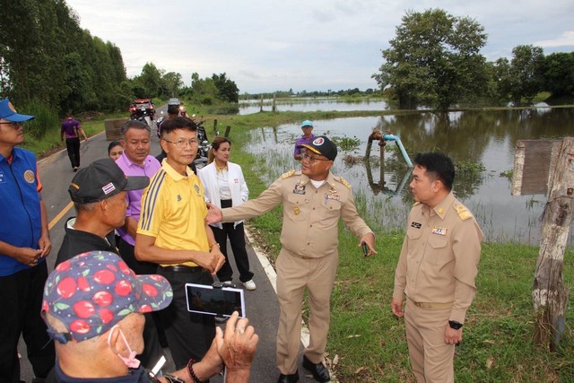 ร้อยเอ็ด…จับตาน้ำชี ผู้ว่าฯร้อยเอ็ด ลงพื้นที่อำเภอเสลภูมิ–จังหาร วางมาตรการป้องกันปริมาณน้ำที่สูงขึ้น