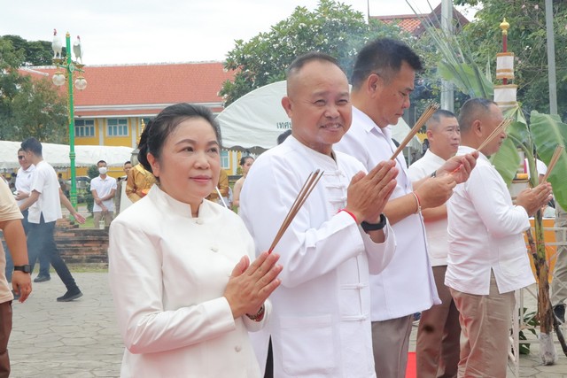 ลำปาง-ตำรวจภูธรลำปาง ร่วมพิธีสมโภช “หลวงพ่อดำ” และบวงสรวงศาลหลักเมือง เสริมสิริมงคลชาวลำปาง