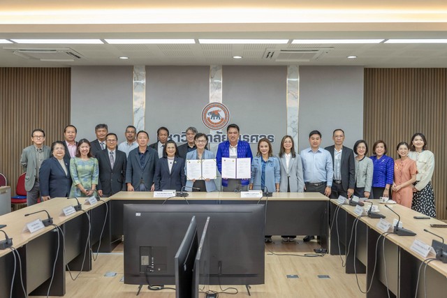 พิษณุโลก ม.นเรศวรจับมือเทศบาลนครพิษณุโลกลงนาม MOU ก้าวสู่ “เมืองแห่งการเรียนรู้ร่วมกัน” (Living Learning City)