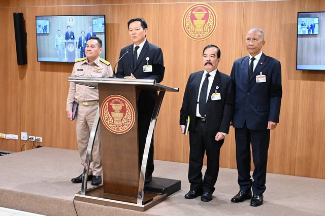 กมธ. ศึกษาข้อดีข้อเสียการยกเลิก MOU 43–44 แถลงความคืบหน้าการพิจารณาศึกษาข้อดีข้อเสียการยกเลิก MOU 43-44 เพื่อแก้ไขปัญหาชายแดนไทย-กัมพูชา