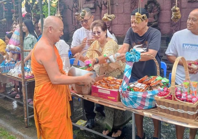 นครนายก – วัดคีรีวันจัดพิธีทำบุญตักบาตรเทโวโรหณะ ฉบับลาวเวียง เนื่องในวันออกพรรษา ประจำปีพุทธศักราช 2568