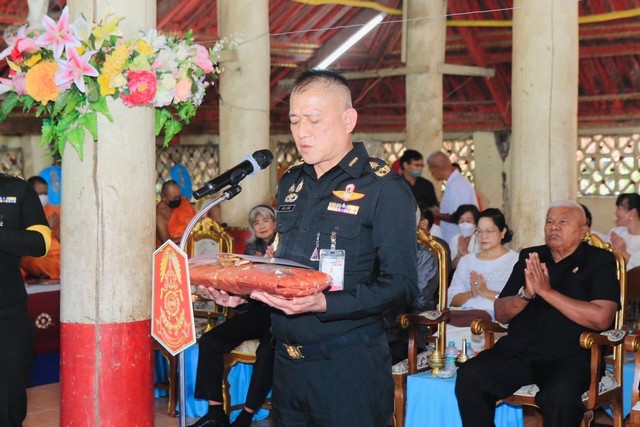 ลำปาง-มทบ.32​ ร่วมทำบุญทอดกฐินสามัคคี ค่ายสุรศักดิ์มนตรี น้อมนำบำรุงพระพุทธศาสนา​