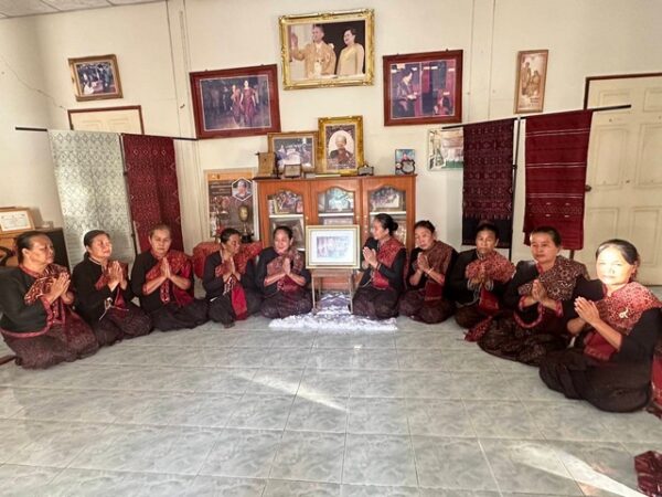 กาฬสินธุ์-พสกนิกรกาฬสินธุ์น้อมรำลึกพระมหากรุณาธิคุณพระพันปีหลวง