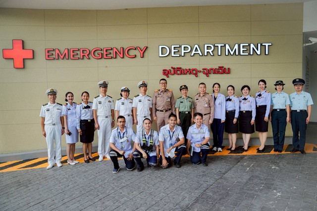 หมู่เรือฝึกนักเรียนนายเรือจีน เยี่ยมชมดูงาน รพ.สมเด็จพระนางเจ้าสิริกิติ์ฯ