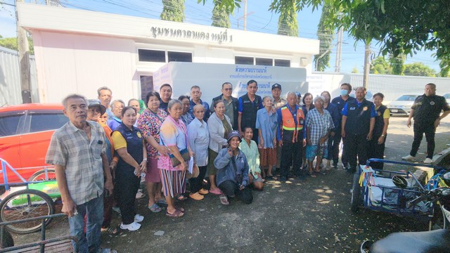 ปทุมธานี ปชช.ลำบากนายกแจ๊สห่วงมอบแพโฟมรับมือพายุแมตโม เขื่อนเจ้าพระยาเพิ่มระบายน้ำทะเลหนุน
