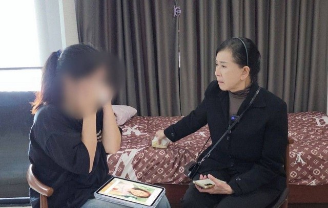 ปทุมธานี นักศึกษาสาว คณะสัตวแพทย์ มหาวิทยาลัยชื่อดัง ร้อง “ปวีณา” แม่ทำงานนวดไทยสปาเสียชีวิตมีเงื่อนงำ