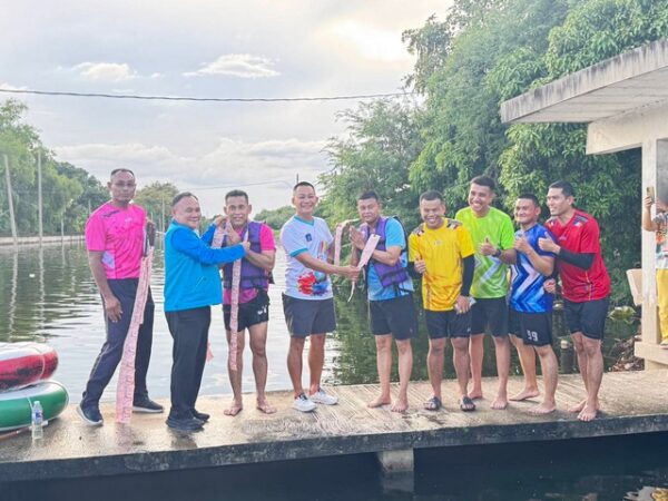 นนทบุรี “กต.ตร.สภ.ปลายบาง“ร่วมด้วยกันจัดการแข่งขันฟุตบอลเชื่อมความสามัคคีและแข่งขันเรือยางในวันตำรวจ 17 ตุลาคม