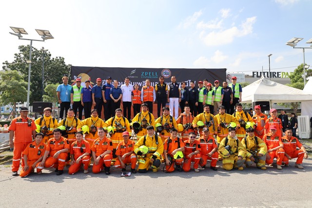 ปทุมธานี จำลองเหตุเพลิงไหม้กลางห้าง ฟิวเจอร์พาร์คซ้อมอพยพหนีไฟรับมือเหตุฉุกเฉิน