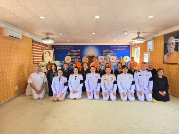 พสกนิกรไทยในแอฟริกาใต้ร่วมพิธีถวายพระราชกุศลสมเด็จพระพันปีหลวง