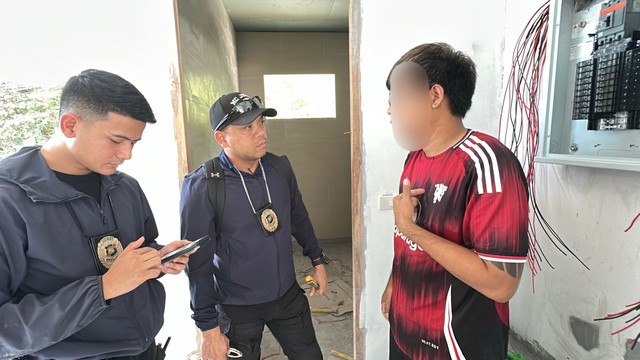 ตร.ท่องเที่ยวเกาะพะงัน กวาดล้างหนัก! รวบ 6 แรงงานเมียนมาร์ ลอบทำงานผิดประเภท-ตั้งแก๊งรับเหมาเถื่อน เงินหมุนเวียนเกือบ 9 ล้านโดยมีนายทุนใหญ่หนุนหลัง