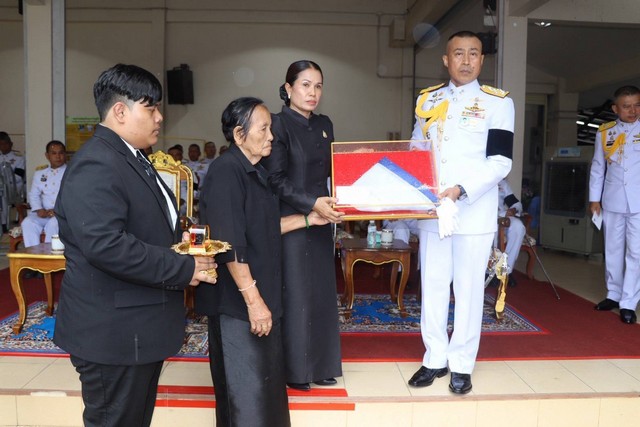 รองผู้บัญชาการตำรวจแห่งชาติเป็นประธานพิธีพระราชทานเพลิงศพ “ด.ต.สมศักดิ์ นาคเสน” ตำรวจกล้าชายแดนใต้