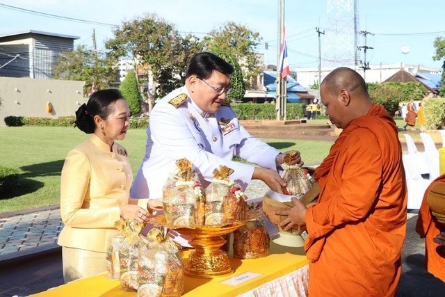 สตูล จัดพิธีสวดพระพุทธมนต์และทำบุญตักบาตร ถวายพระราชกุศล เนื่องในโอกาส “วันนวมินทรมหาราช” วันคล้ายวันสวรรคต พระบาทสมเด็จพระบรมชนกาธิเบศร มหาภูมิพลอดุลยเดชมหาราช บรมนาถบพิตร