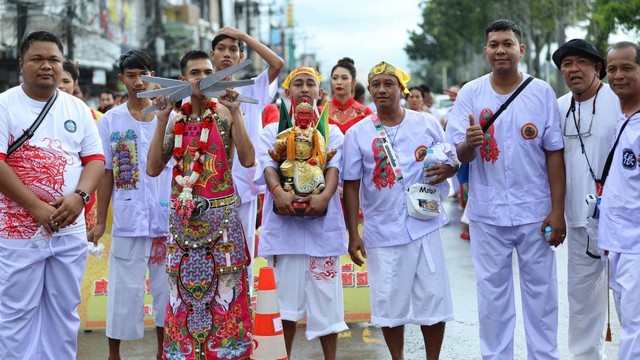 กระบี่-เริ่มแล้ว “เทศกาลรวมพลคนกินเจ ครั้งที่ 19 จ.กระบี่ “อนุทิน” เปิดงานสุดยิ่งใหญ่ ชูเสน่ห์อัตลักษณ์หนุนการท่องเที่ยวอันดามัน