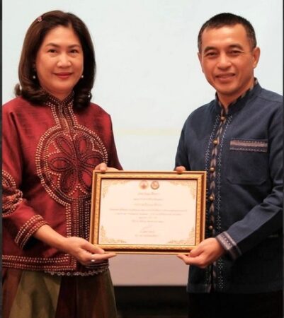 ฉะเชิงเทรา-เทศบาลเมืองฉะเชิงเทรา รับมอบเกียรติบัตรผลการประเมิน ITA 2568