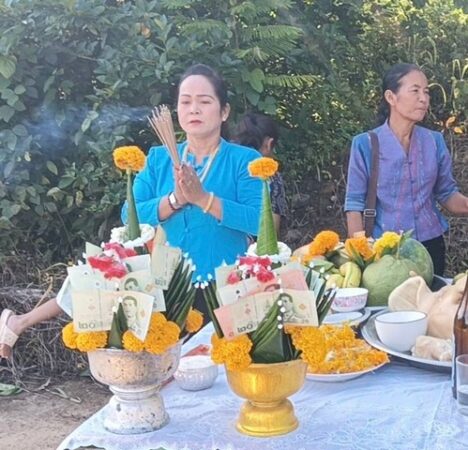 เพชรบูรณ์ แตกฮือ! “เจ๊จ่อย” แก้บนชุดใหญ่ ถูกรวยเกือบล้าน จุดธูปขอเลขเด็ดงวดใหม่ โผล่ชัด!