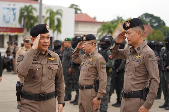 นครปฐม-พิธีปล่อยแถวป้องกันปราบปรามอาชญากรรม และอำนวยความสะดวกด้านการจราจรในช่วงเทศกาลวันฮาโลวีนและวันลอยกระทง ประจำปี 2568