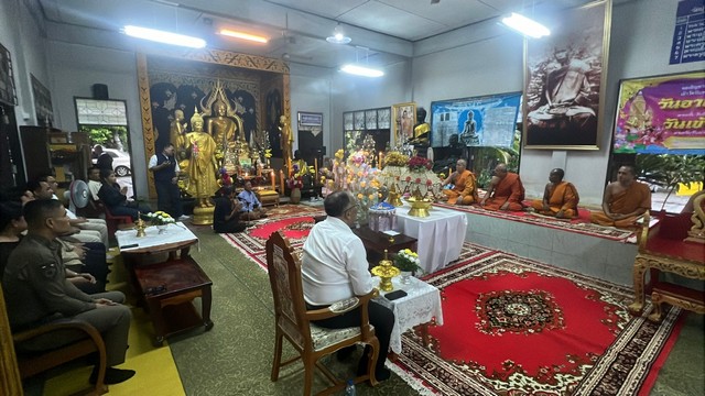 ปัตตานี-‘พี่ใหญ่‘ สิรภพ ดวงสอดศรี ผช.รมต.ยุติธรรม เป็นประธานใน พิธีสมโภชองค์กฐิน ที่ วัดปุราณประดิษฐ์ อ.โคกโพธิ์ จ.ปัตตานี