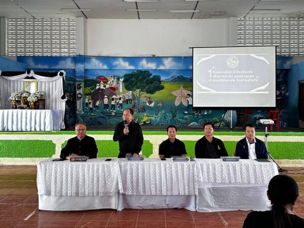 สุโขทัย-สมเจตน์เลขานุการ มท1.ลงพื้นที่รับฟังปัญหาความเดือดร้อนของประชาชนพื้นที่อำเภอต่างๆของสุโขทัย เร่งรายงาน มท1.เพื่อพิจารณาเข้าครม.