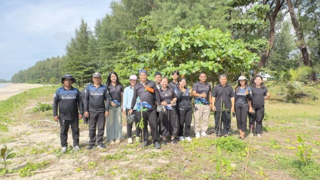 พังงา-ศูนย์อนุรักษ์ฯ ที่ 10 ร่วมกับคณะผู้จัดงาน “Phangnga Gastronomy Showcase” สานต่อเจตนารมณ์ด้านสิ่งแวดล้อม จัดกิจกรรมปลูกป่าชายฝั่ง 350 ต้น