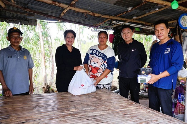 ยโสธร-ผู้ว่าฯ ยโสธร ลงพื้นที่เยี่ยมเยียนและให้กำลังใจประชาชน พร้อมตรวจเยี่ยมโรงเรียนขนาดเล็กในอำเภอมหาชนะชัย