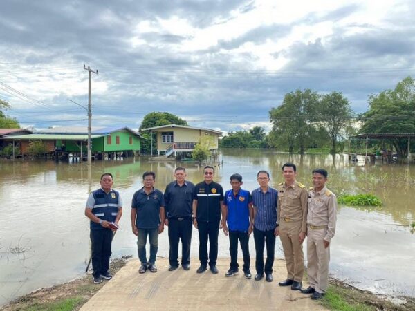 พิจิตร-“กิติพล ” รองผู้ว่าฯพิจิตรห่วงพื้นที่ลุ่มน้ำยมยังมีน้ำท่วมหวั่นช่วงนี้จะมีฝนตกหนักอีกระลอกหวั่นอาจจะเกิดน้ำท่วมซ่ำจึงต้องวางแผน ป้องกันช่วยเหลือราษฎร..