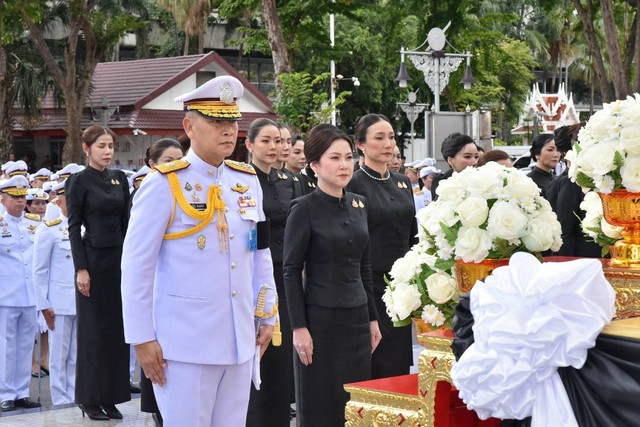 สำนักงานตำรวจแห่งชาติจัดพิธีแสดงความอาลัยถวายแด่ สมเด็จพระนางเจ้าสิริกิติ์ พระบรมราชินีนาถ พระบรมราชชนนีพันปีหลวง
