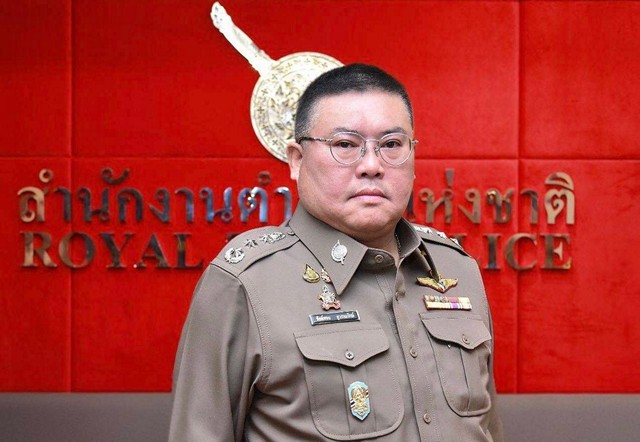 ตำรวจสระแก้วรวมพลปล่อยแถว 200 นาย เตรียมพร้อมเสริมทัพทหารพิทักษ์ชายแดนไทย – กัมพูชา “บ้านหนองหญ้าแก้ว -บ้านหนองจาน” ผบ.ตร. ส่งกำลังใจ ย้ำภารกิจสำคัญดูแลประชาชนป้องกันประเทศ รักษาอธิปไตย