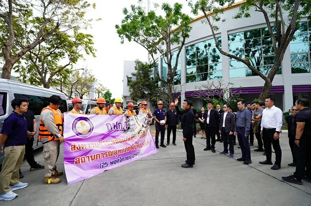 อยุธยา – PEA C1 สนับสนุนเรือยนต์ และ เรือท้องแบน พร้อมทีมงานช่วยเหลือแก้ไขระบบไฟฟ้าสถานการณ์อุทกภัยพื้นที่ภาคใต้