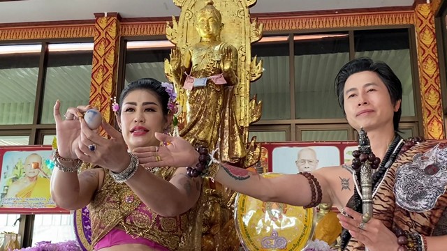 เพชรบูรณ์ ศรัทธาล้นหลาม! พิธีอายุวัฒน์ 34 ปี “หลวงพ่อห้ามจน” เนืองแน่น คอหวยแห่ส่องเลขเด็ด