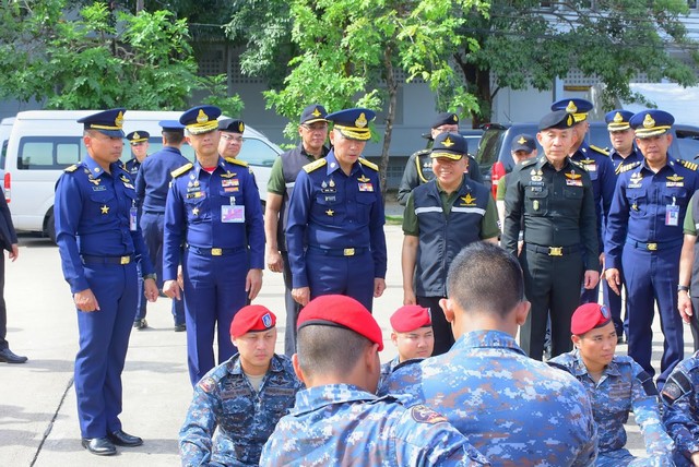 รัฐมนตรีว่าการกระทรวงกลาโหมตรวจเยี่ยมหน่วยฝึกทหารใหม่ รุ่นปี 2568 ผลัดที่ 2