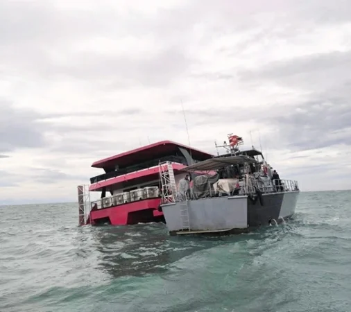 ตราด-เรือบรรทุกผู้โดยสารท้องเรือแตกขณะเดินทางระหว่าง เกาะกูดและท่าเทียบเรือสะพานแหลมศอก จ.ตราด