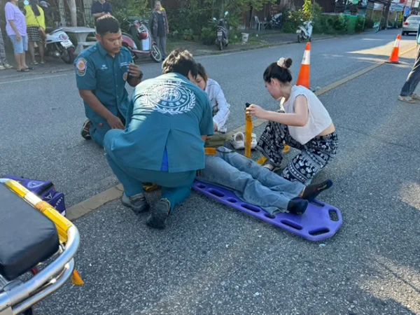 อุตรดิตถ์-“ชื่นชม พยาบาลโรงพยาบาลค่ายพิชัยดาบหัก ทำความดี” ประเมินอาการ ช่วยเหลือผู้ประสบอุบัติเหตุ ทางถนน ที่จังหวัดอุตรดิตถ์