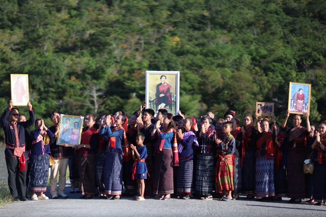 กาฬสินธุ์ สภาวัฒนธรรม-ชาวอำเภอเขาวงน้อมถวายความอาลัย 15 วัน แห่งการสวรรคต (ปัญรสมวาร) สมเด็จพระพันปีหลวง