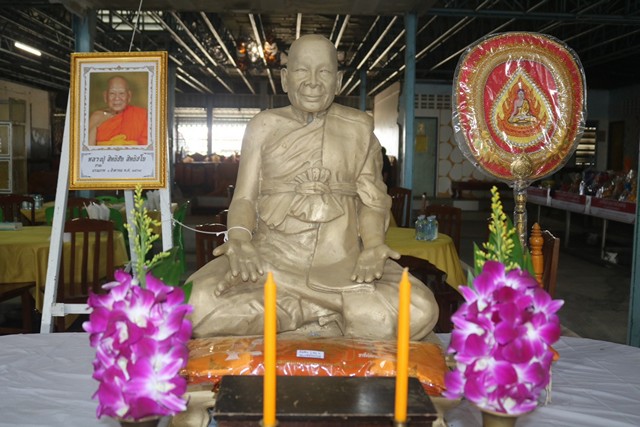 นครปฐม-วัดสี่แยกเจริญ จ.นครปฐม ทำบุญครบ 100 วัน หลวงปู่สิทธิชัย สิทธิชโย (อดีตพระผู้ใหญ่วัดสี่แยกเจริญพร)