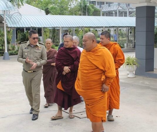 นครปฐม-วัดท่าไม้ เข้าเยี่ยมชมและศึกษาดูงานเกี่ยวกับภารกิจด้านการดูแลและปฏิบัติต่อผู้ต้องขังภายในเรือนจำ