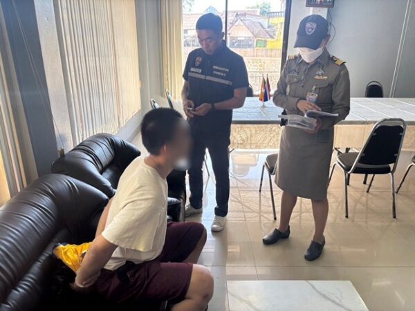 “เชียงราย”-ตม.เชียงรายรับคนไทยกลับพื้นที่ชายแดนแม่สายพบมีหมายจับฆ่าผู้อื่นรายสำคัญ”