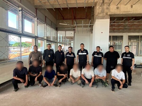 “เชียงราย”จับอีก!!ตม.เชียงรายรวบจีน9คนแอบลักลอบทำงานโดยผิดกฏหมาย”