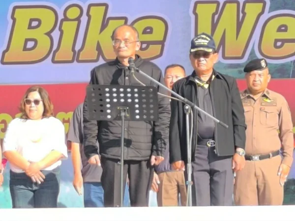 นครนายก – สมาคมส่งเสริมการท่องเที่ยวนครนายก จัดกิจกรรมส่งเสริมการท่อง เที่ยวจังหวัดนครนายก Nakhonnayok Bike Week Festival 1 แปรอักษร อัญเชิญธงชาติไทยผืนใหญ่ยาว 100 เมตรกว้าง 20 เมตร