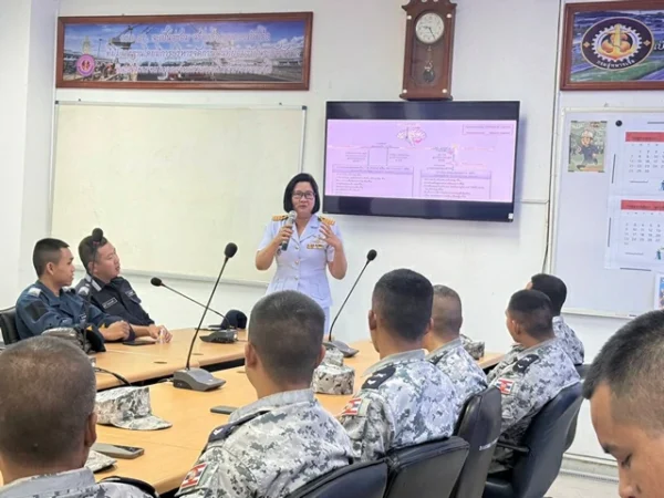 รพ.อาภากรฯ ประเมินความเครียดให้ความรู้นักรบทางเรือ พร้อมปกป้องอธิปไตย ทางทะเล
