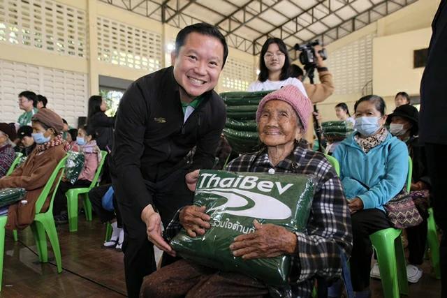 เชียงใหม่-ผ้าห่มผืนเขียว” สัญลักษณ์ของรอยยิ้ม และความอบอุ่น สู่สังคมแห่งการ “ให้” ที่ยั่งยืน