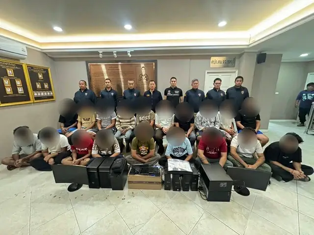 ชลบุรี-ตม.ชลบุรี จับ 19 อินเดียแก๊งเว็บไซต์ขายของออนไลน์