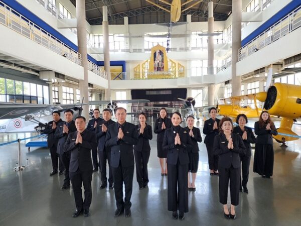 ชมรมพัฒนาสัมพันธ์ระดับผู้บริหาร กองทัพอากาศ ร่วมกันกราบขอบคุณ หัวใจเหล่าทหารกล้าที่กำลังปฏิบัติหน้าที่สู้รบและที่เสียสละเพื่อประเทศชาติ